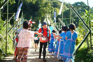 BIB: 
                            <button type="button" onclick="openModal(19050459)" class="btn btn-primary btn-sm float-right btn-popup" data-toggle="modal" data-target=".modal-high-quality">
                        <i class="fas fa-shopping-cart"></i> Add to Cart
                    </button>
                                            <button type="button" onclick="isThisMe(19050459, true)" class="btn btn-success btn-sm float-right btn-popup btn-isme hidden" data-toggle="tooltip" data-placement="bottom" title="นี่คือรูปของคุณใช่ไหม คลิกที่นี่เพื่อเอาเข้าอัลบั้ม">
                        <i class="fas fa-plus"></i> Add to album
                    </button>
                    <button type="button" onclick="isThisMe(19050459, false)" class="btn btn-warning btn-sm float-right btn-popup btn-isnotme hidden">
                        <i class="fas fa-ban"></i> Remove from album
                    </button>